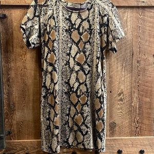 Women’s dress